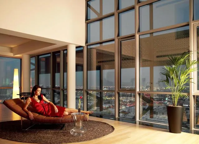  Burjuman Arjaan by Rotana - Dubai - picture  : Living room,City view,Property 