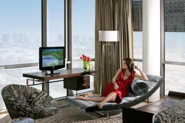  Burjuman Arjaan by Rotana - Dubai - picture  : Bedroom,City view,Property 