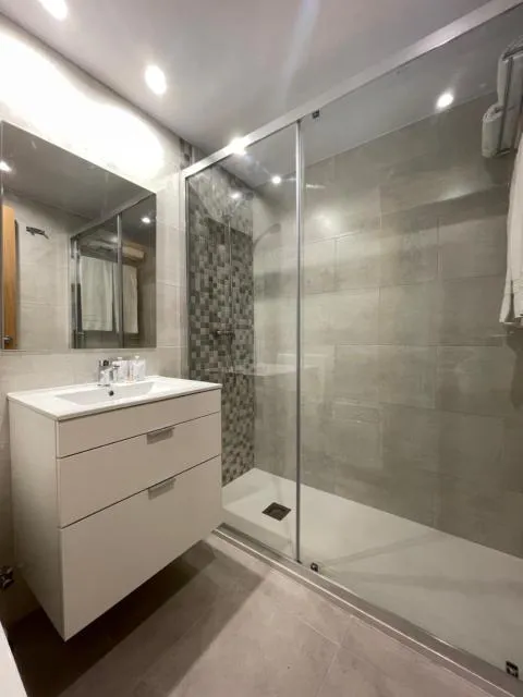  Pierre & Vacances Andorra Alba - picture  : Bathroom,Bathroom,Property 