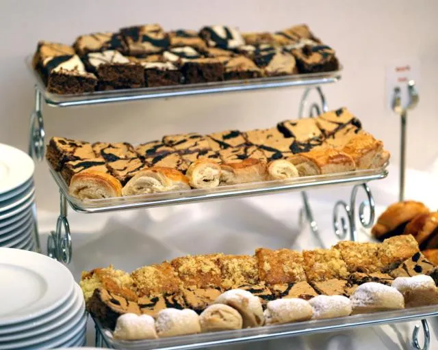  Ani Plaza Hotel - picture  : Food,Breakfast,Buffet breakfast,Property 