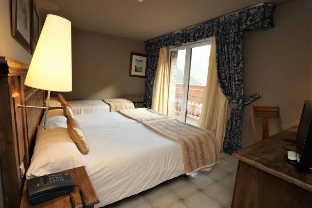  El Pradet - picture  : Bed,Summer,Bedroom,Property 