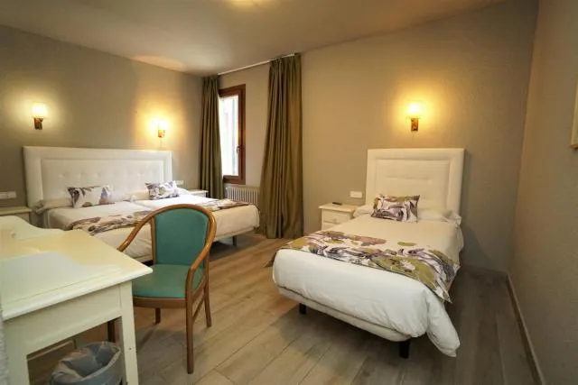  El Pradet - picture  : Bed,Bedroom,Property 