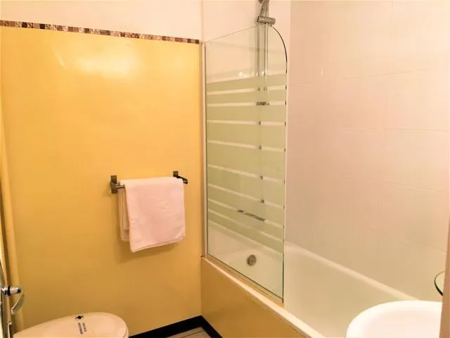  Hotel Roc de St Miquel & Apartment - picture  : Bathroom,Bathroom,Property 