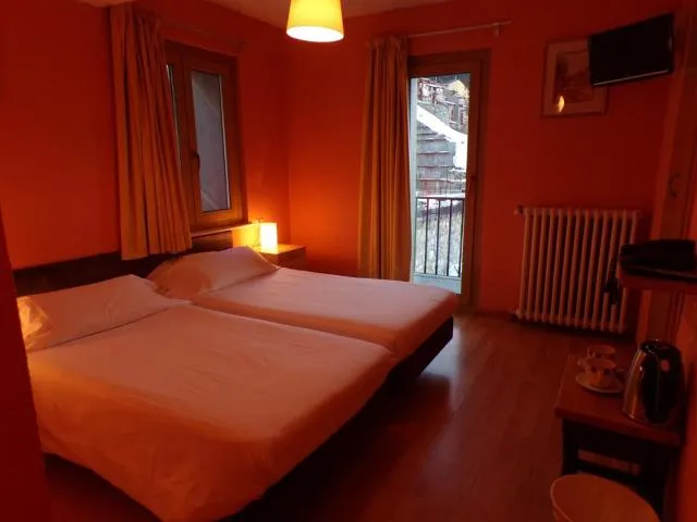  Hotel Roc de St Miquel & Apartment - picture  : Bed,Bedroom,Property 