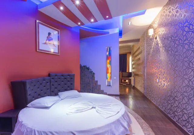  Green Palace Hotel - photo  : Lit,Chambre à coucher,Propriété 