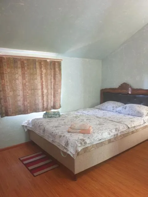  Areni House B&B - picture  : Bed 