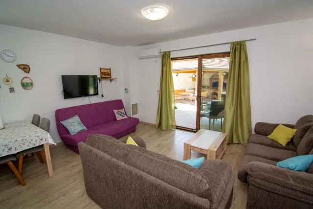  Holiday Home Faruk - picture  : Seating area 