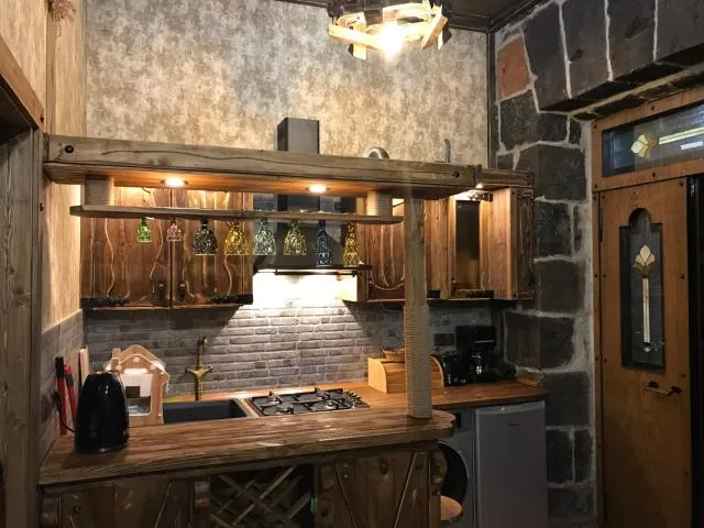  Old Gyumri Guest House / Հին Գյումրի հյուրատուն - picture  : Kitchen/kitchenette,BBQ facilities,Kitchen or kitchenette,Property 