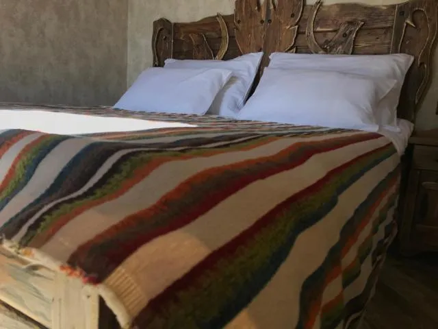  Old Gyumri Guest House / Հին Գյումրի հյուրատուն - picture  : Bed,Bedroom,Property 