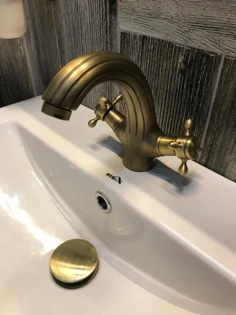  Old Gyumri Guest House / Հին Գյումրի հյուրատուն - picture  : Bathroom,Bathroom,Property 