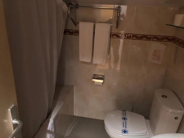  Hotel Refugi dels Isards - picture  : Bathroom,Bathroom,Bath,Property 