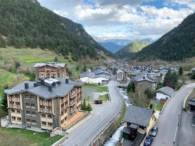  Apartamentos Vallnord 3000 - picture  : Bird's eye view,Mountain view,Property 