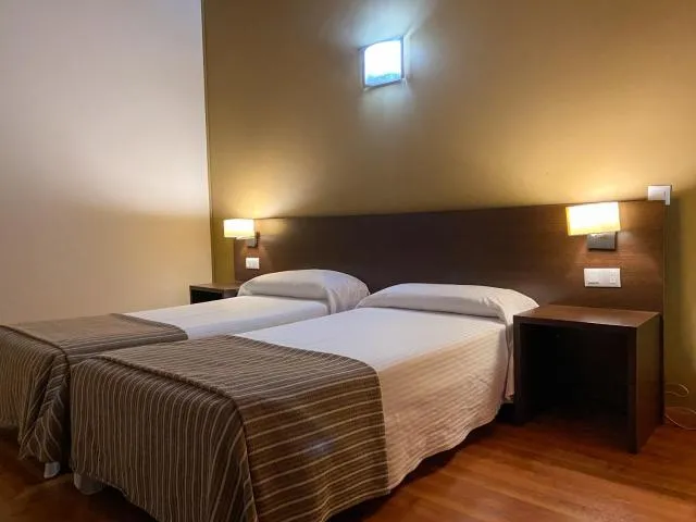  Somriu Hotel Vall Ski - picture  : Bed,Bedroom,Property 