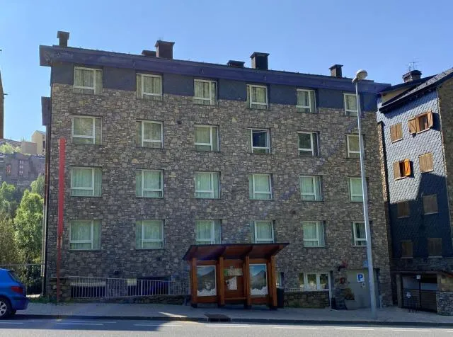  Somriu Hotel Vall Ski - picture  : Property building,Property building,Property 