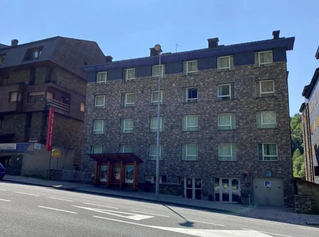  Somriu Hotel Vall Ski - picture  : Property building,Property building,Property 