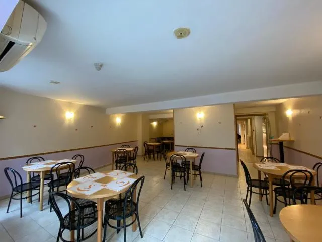  Somriu Hotel City M28 - picture  : Toilet,Patio 