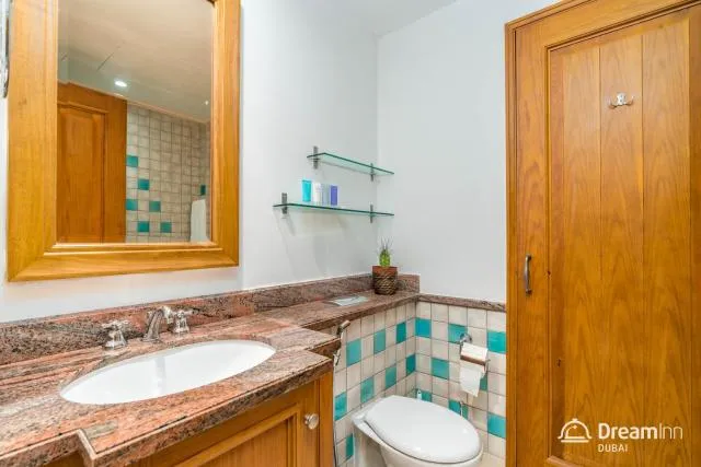  Dream Inn Apartments - Arabian Old Town - picture  : Bathroom,Bathroom,Property 