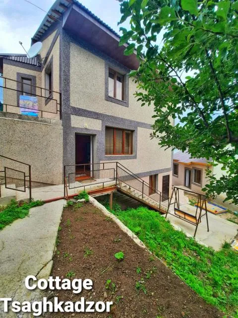  Cottage Tsaghkadzor - picture  : Property building 