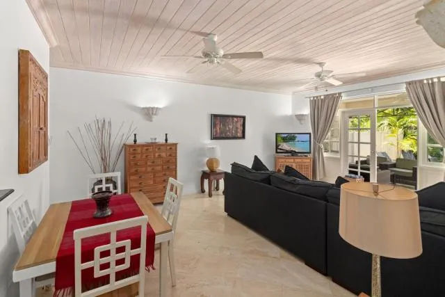  Seabreeze Supernova - picture  : Seating area,Living room,Property 