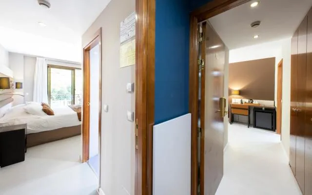  Hotel Princesa Parc - picture  : Bed,Off site 