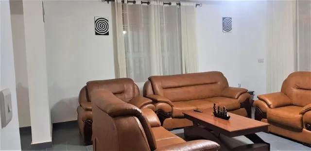  Maison de Passage - Isaro Passage House - Vacation Rental In Kigali - photo  : Zone assise 