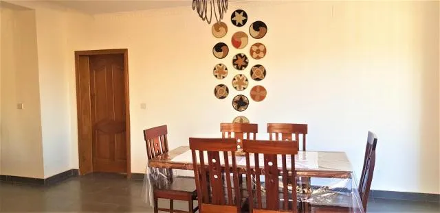  Maison de Passage - Isaro Passage House - Vacation Rental In Kigali - photo  : Salle à manger 