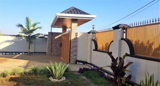  Maison de Passage - Isaro Passage House - Vacation Rental In Kigali - photo  : Immeuble immobilier 