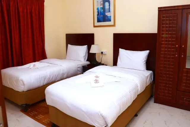  Onyx Hotel Apartments - picture  : Bed 