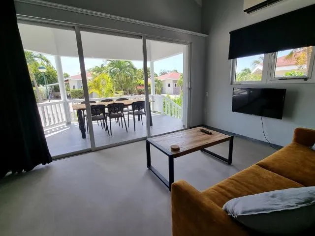  Casa Korsou - photo  : Zone assise,Télévision et multimédia,Balcon/Terrasse,Salon,Zone assise,Salle à manger,Propriété 