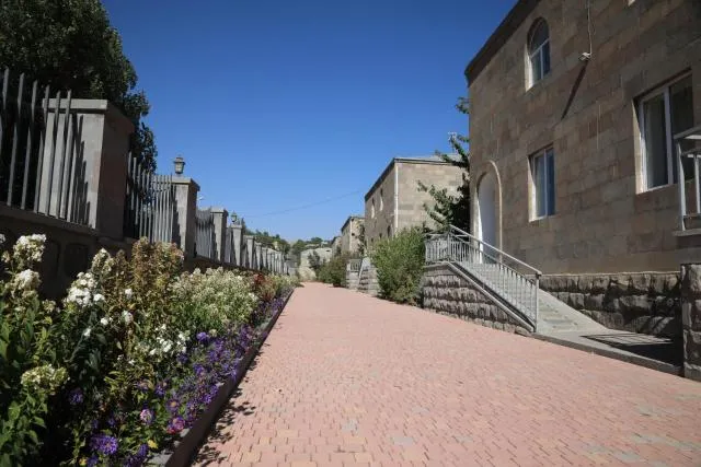  Hotel Basen - picture  : Property building,Property 