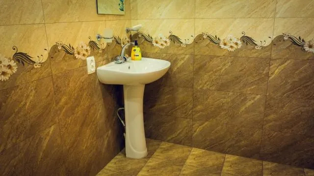  AMOJ B&B and Guest house - picture  : Bathroom 