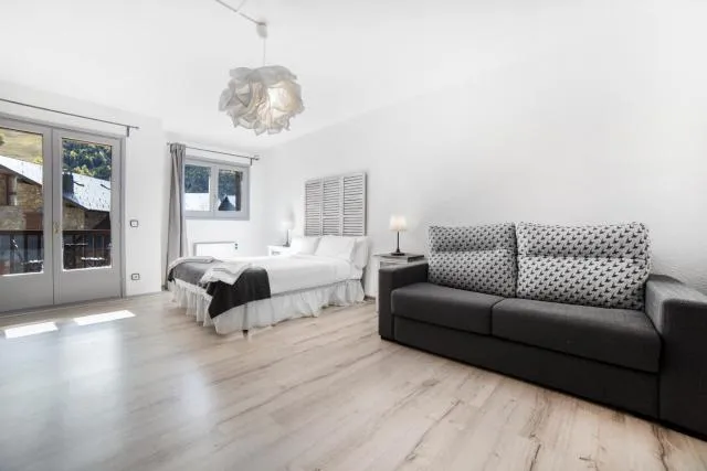  Avet - picture  : Seating area,Photo of the whole room,Room 