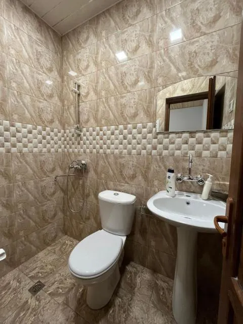 Old Byurakan Gouest House - picture  : Bathroom,Bathroom,Property 