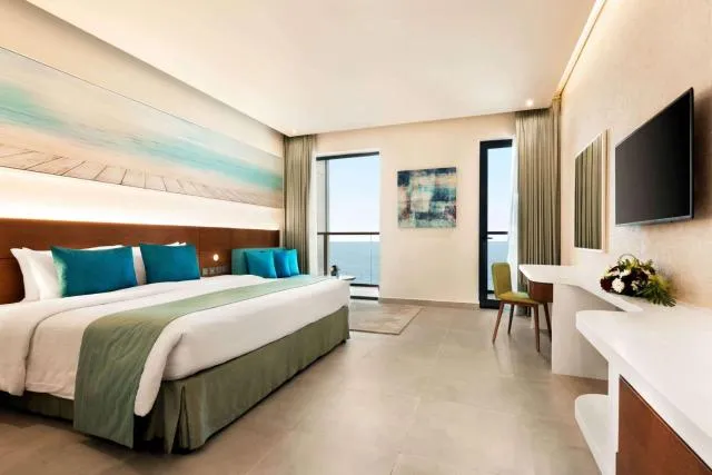  Wyndham Garden Ajman Corniche - picture  : Photo of the whole room,On site,Room 