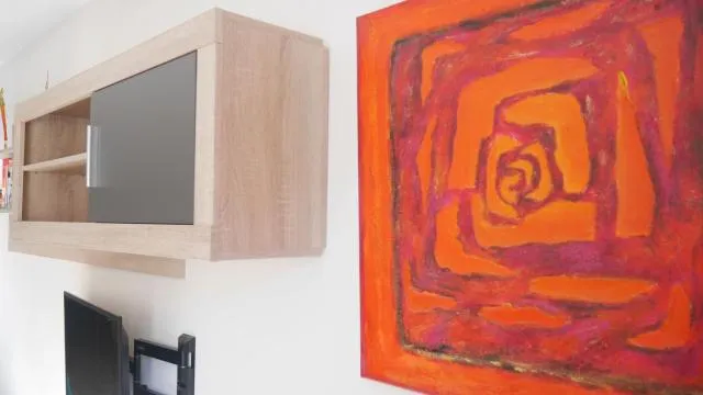  Tarter Parc - picture  : TV/entertainment centre 