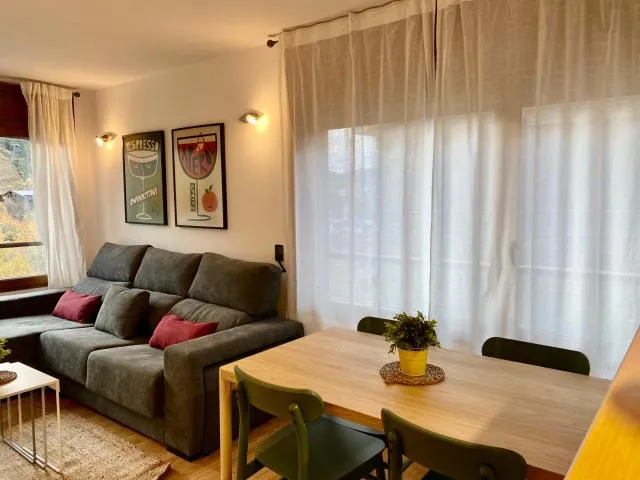  PROBER_SOL TARTER - picture  : Seating area,Dining area,Living room,Dining area,Property 