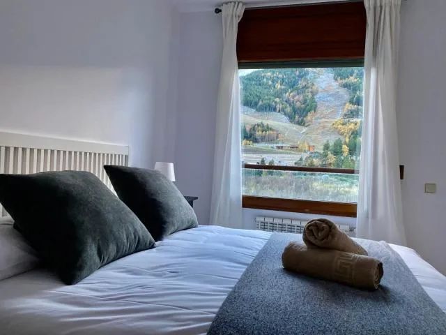  PROBER_SOL TARTER - picture  : Bed,Bed,Bedroom,Property,Room 