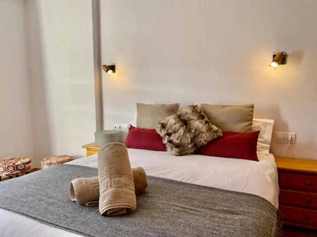  PROBER_TERRASSES DEL TARTER - picture  : Bed,Bed,Photo of the whole room,Bedroom,Property,Room 