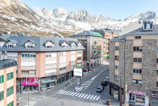  Apartamentos Vaquers 3000 - picture  : Street view,Property 