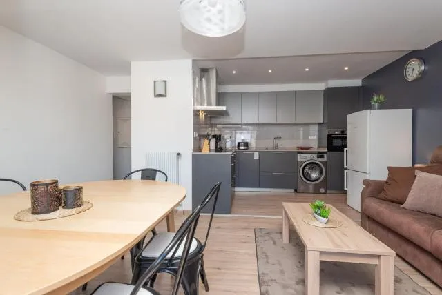  Apartamentos Vaquers 3000 - picture  : Kitchen/kitchenette,Dining area,Kitchen or kitchenette,Living room,Dining area,Property 