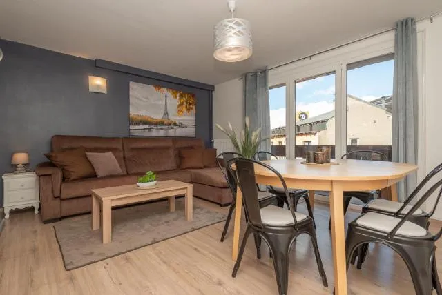  Apartamentos Vaquers 3000 - picture  : Seating area,Living room,Dining area,Property 