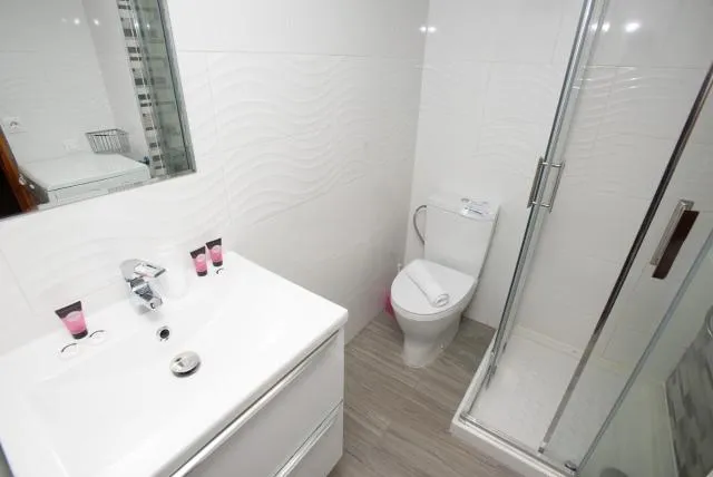 Apartamentos Vaquers 3000 - picture  : Bathroom,Bathroom,Property 