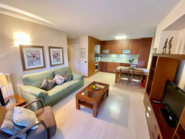  PROBER_SISCARO - picture  : Kitchen/kitchenette,Seating area,Kitchen or kitchenette,Living room,Dining area,Property 