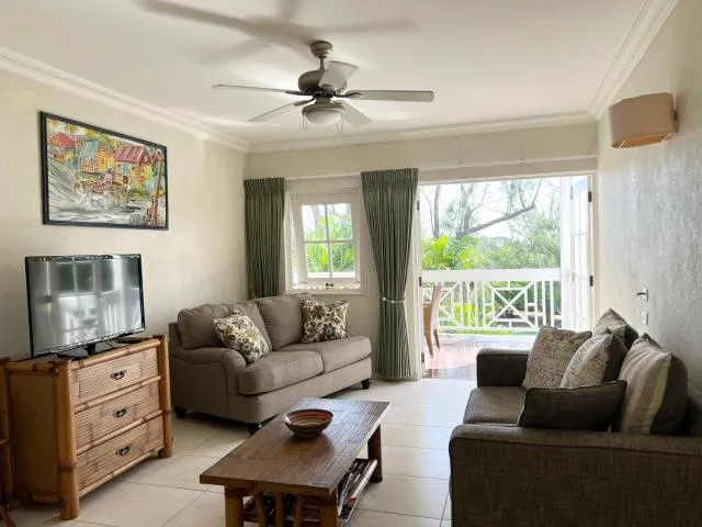  Rockley Golf 810 is a 2 bedroom, 2 Bathroom 1st floor Apartment with pool - picture  : Seating area,Living room,Property 
