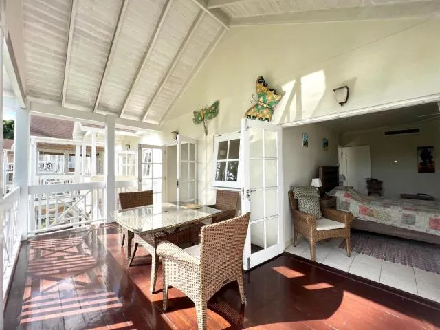  Rockley Golf 810 is a 2 bedroom, 2 Bathroom 1st floor Apartment with pool - picture  : Seating area,Dining area,Bedroom,Property 