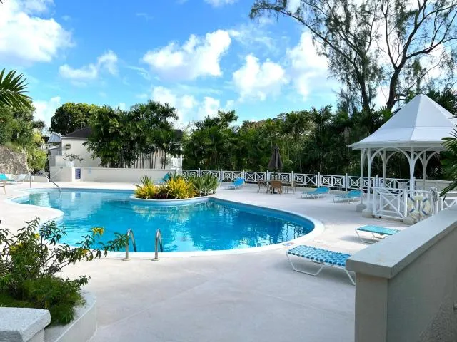  Rockley Golf 810 is a 2 bedroom, 2 Bathroom 1st floor Apartment with pool - picture  : Swimming pool,Pool view,Area and facilities,Swimming pool,Property 