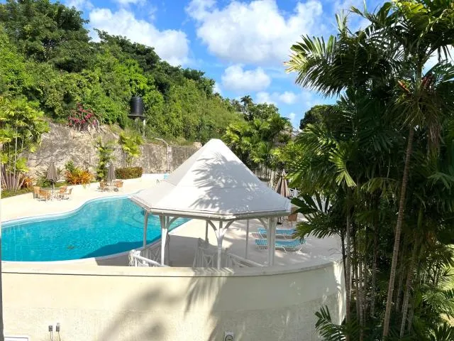  Rockley Golf 810 is a 2 bedroom, 2 Bathroom 1st floor Apartment with pool - picture  : Swimming pool,Pool view,Area and facilities,Swimming pool,Property 