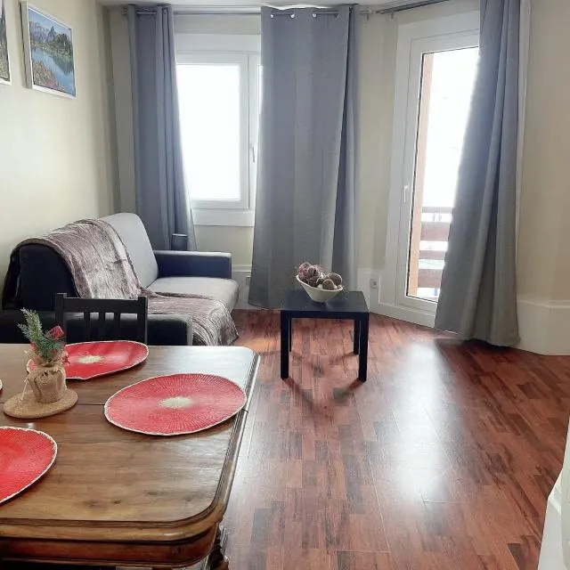  CONFORTSKI CANIGOU - picture  : Seating area,Dining area,Property 