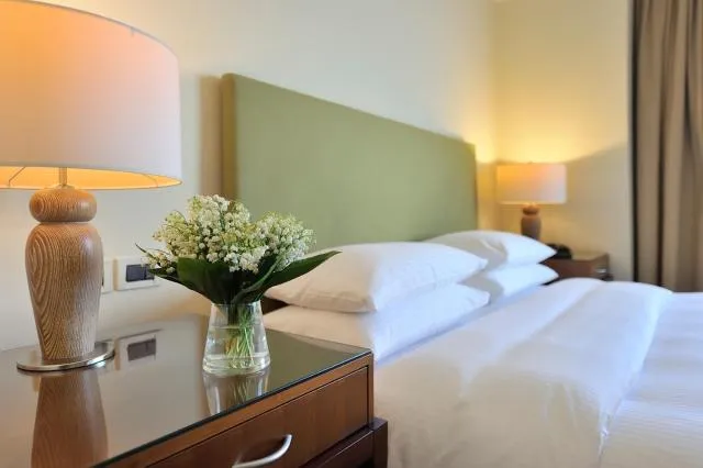  Regent Warsaw Hotel - picture  : Bed,Bed,Room 