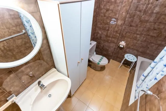  Maia Pedrous - picture  : Bathroom,Bathroom,Property 